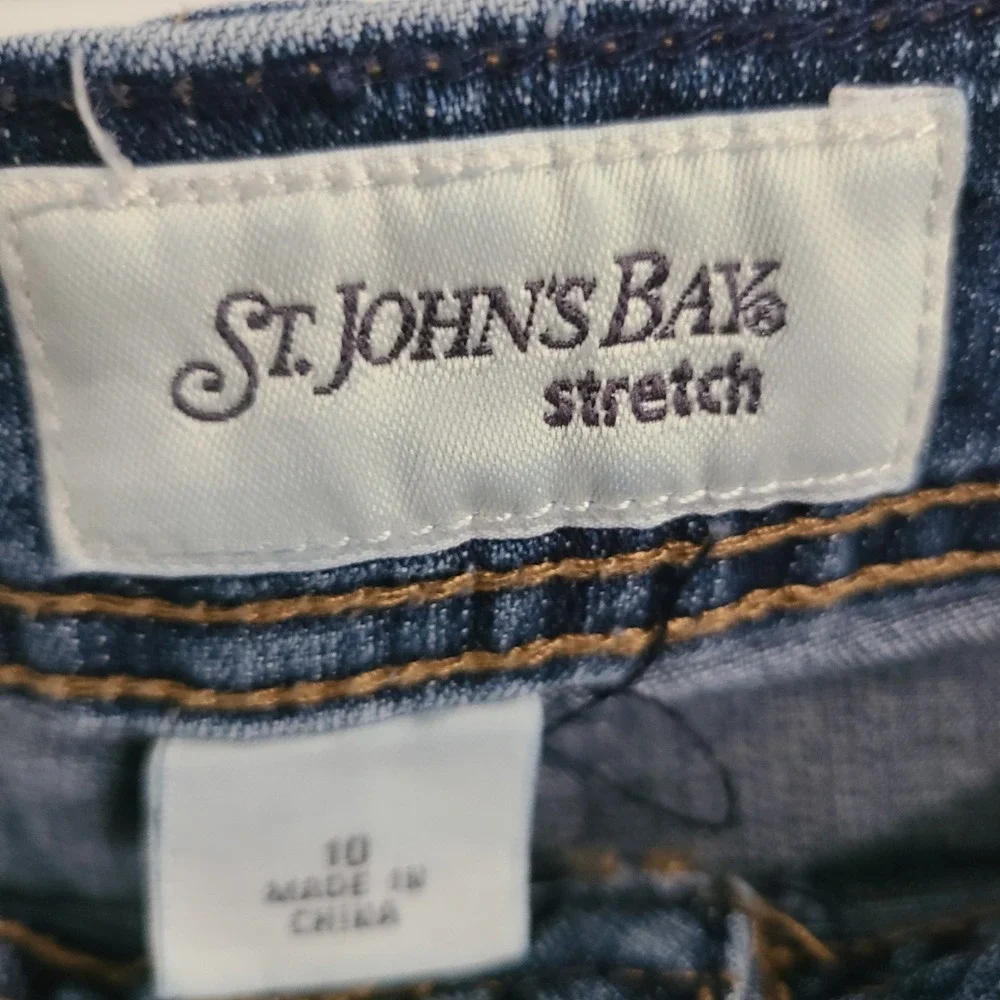 St Johns Bay Stretch Blue Denim Shorts Womens Size 10 Mid Rise Medium Wash 5 Pkt